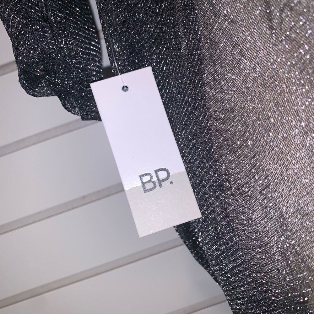 BP. Metallic Sheer Ruffle Top - Picture 5 of 6